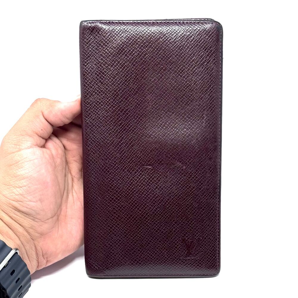 Louis Vuitton Taiga Long Wallet - Picture 6 of 12